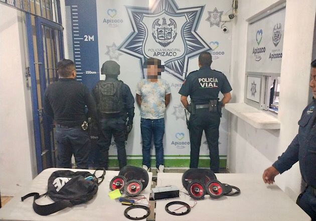 Policía de Apizaco recupera dos vehículos robados: hay un detenido